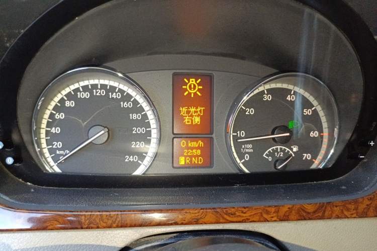 Used Mercedes-Benz Viano 2011 2.5L Prestige Edition Instrument Cluster