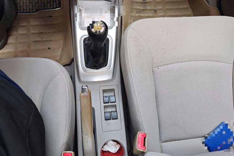 Used CHANGAN Alsvin V3 2012 1.3L Manual Luxury Version China IV Standard
