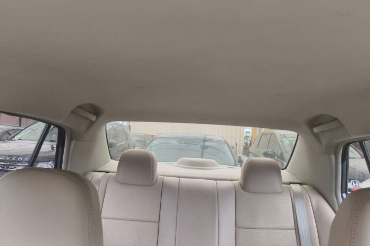 Used Venucia D50 2013 1.6L Automatic Fashion Edition Headliner