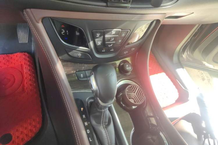 Used Buick Envision 2018 20T Two-Wheel Drive Luxury Model
