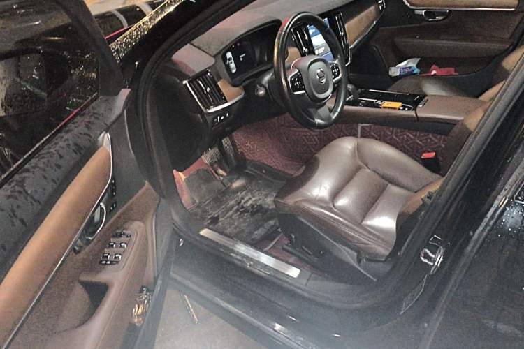 Used Volvo S90 New Energy 2022 T8 eDrive Hybrid Luxury Edition Driver Seat