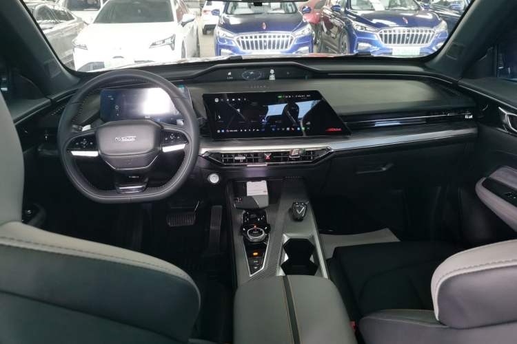 Used CHANGAN OSHAN Z6 New Energy 2023 ZhiDian iDD 150KM Flagship PLUS Center Console