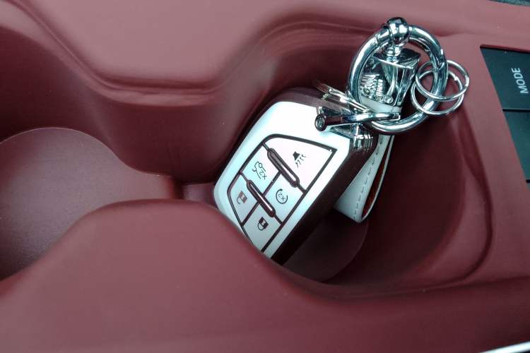 Used Cadillac XT4 2024 Facelift 28T Two-Wheel-Drive Luxury Version Vehicle Key