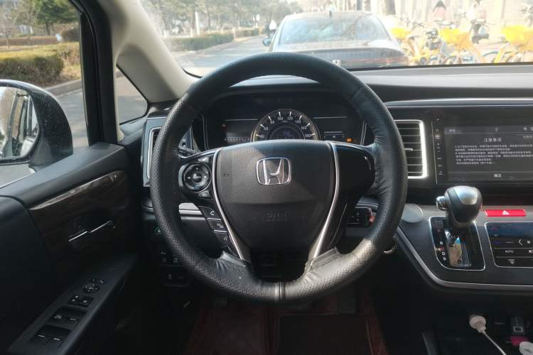 Used Honda Elysion 2016 2.4L Classic Edition
