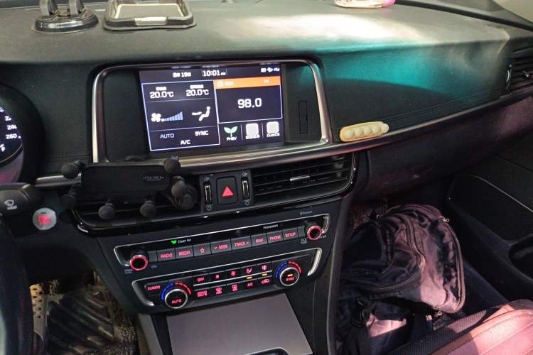 Used Kia K5 New Energy 2018 2.0L ZhiZun Edition
