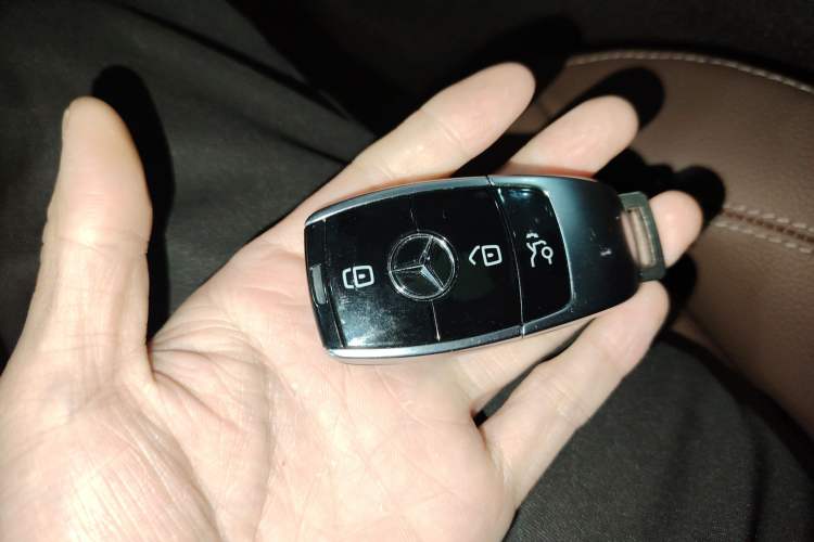 Used Mercedes-Benz E-Class New Energy 2023 E 350 e L Plug-in Hybrid Sedan
