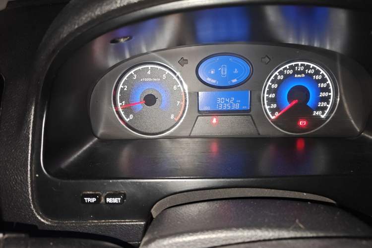 Used Geely Auto Classic Emgrand 2013 Sedan 1.5L Manual Entry-Level Model