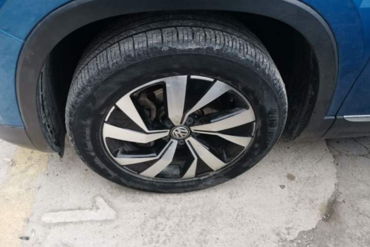 Used Volkswagen Tayron 2020 330TSI Two-Wheel Drive Luxury Smart Connectivity Version Left Front Wheel Hub