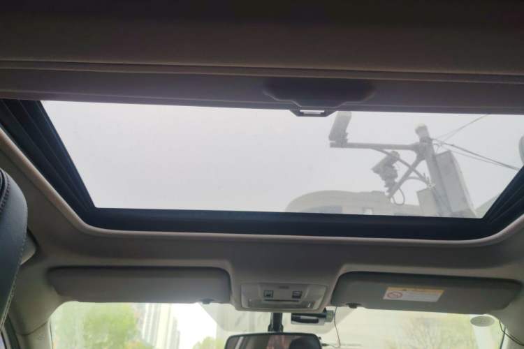 Used Toyota RAV4 2015 2.5L Automatic 4x4 Elite Edition Headliner