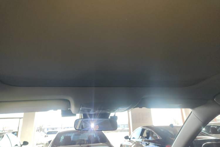 Used Toyota RAV4 2023 2.0L CVT Two-Wheel Drive 20th Anniversary Platinum Edition
