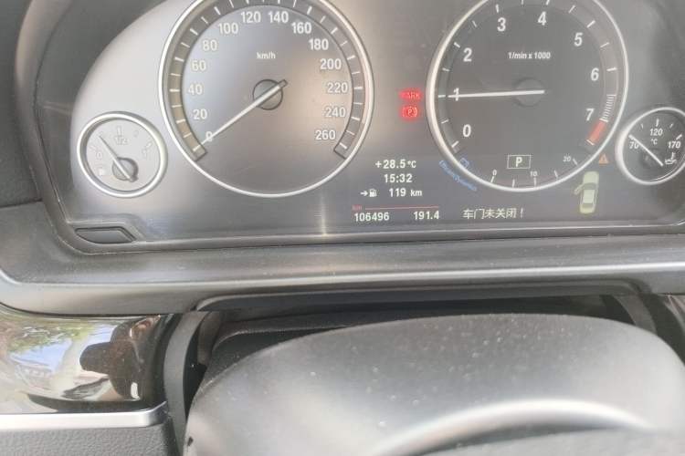 Used BMW 5 Series 2011 523Li Luxury Model Odometer Close Up