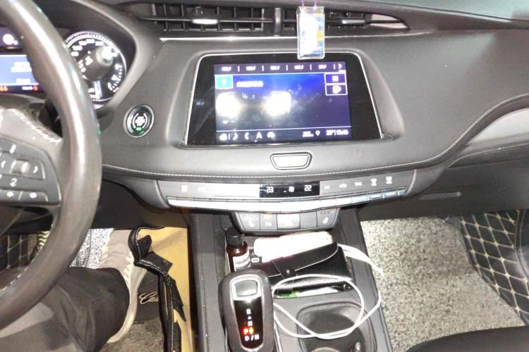 Used Cadillac XT4 2018 28T Two-Wheel Drive Leading Version
