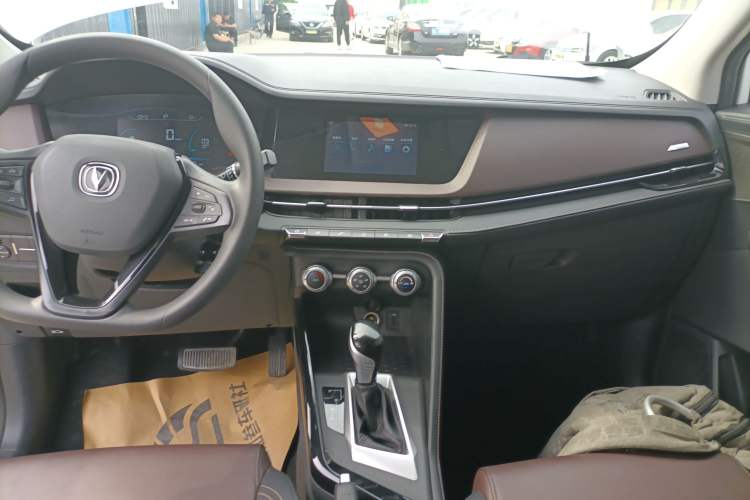 Used CHANGAN CS15 2019 1.5L Automatic Entry Model China VI Standard Audio And AC Panel