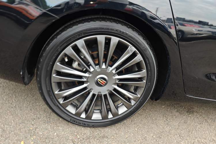 Used Hongqi H5 2020 1.8T Automatic Smart Connect Flagship Edition Right Rear Wheel Hub