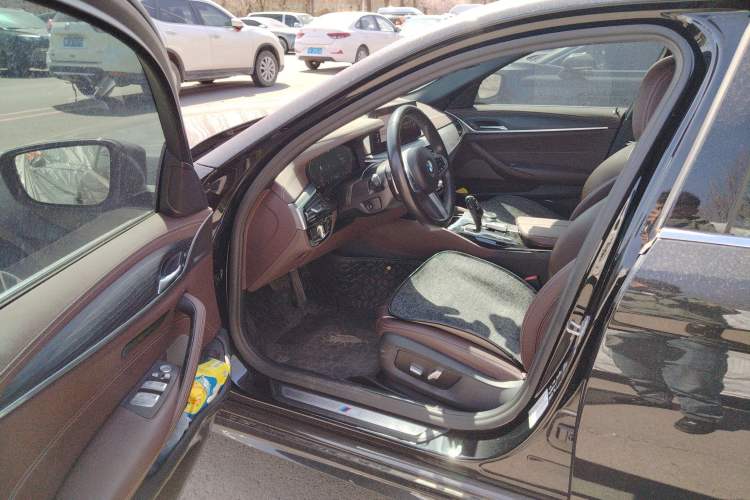 Used BMW 5 Series 2022 530Li xDrive M Sport Package Driver Seat