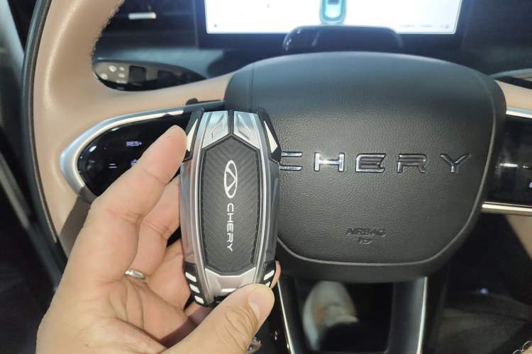 Used Chery Tiggo 8 L 2024 2.0T Two-Wheel Drive Prestige Version 5 Seats
