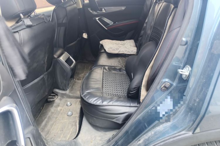 Used CHANGAN CS55 2018 1.5T Manual Colorful Model China V Standard
