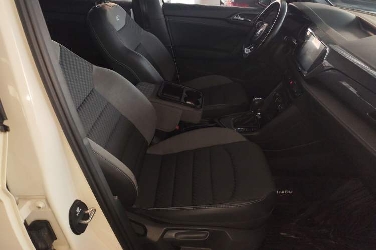 Used Volkswagen Tharu 2020 280TSI Two-Wheel Drive R-Line China VI Standard
