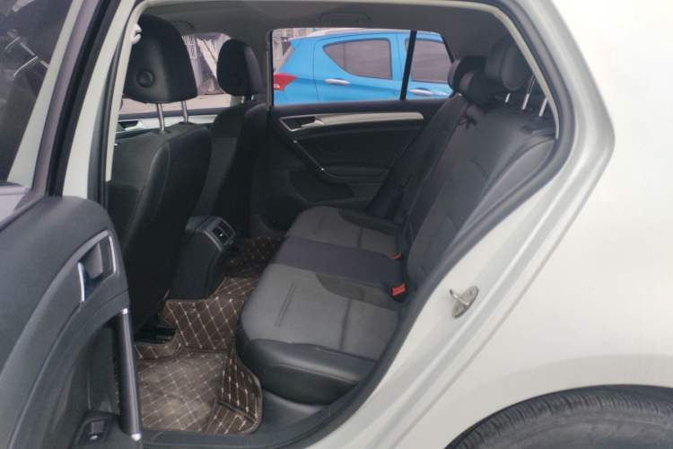 Used Volkswagen Golf 2015 1.4TSI Automatic Comfort Model
