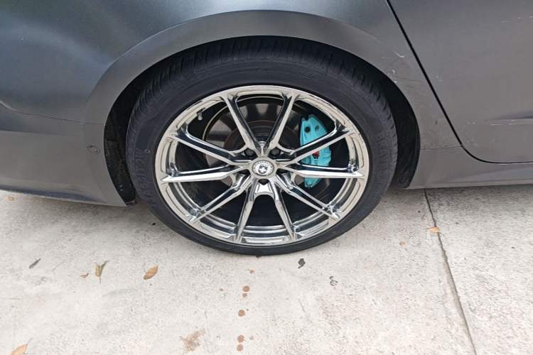 Used Audi A7 2021 45 TFSI Prestige Edition Right Rear Wheel Hub