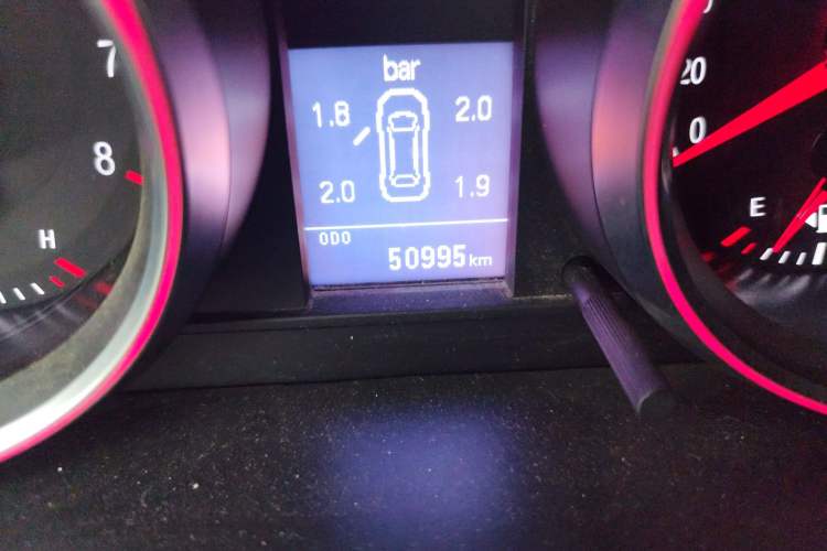 Used Haval H6 2015 Revised Version Sport Edition 1.5T Manual Transmission Two-Wheel Drive Elite Grade
