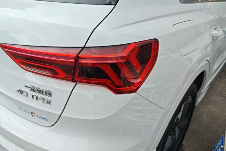 Used Audi Q3 2019 40 TFSI Fashion Dynamic Model
