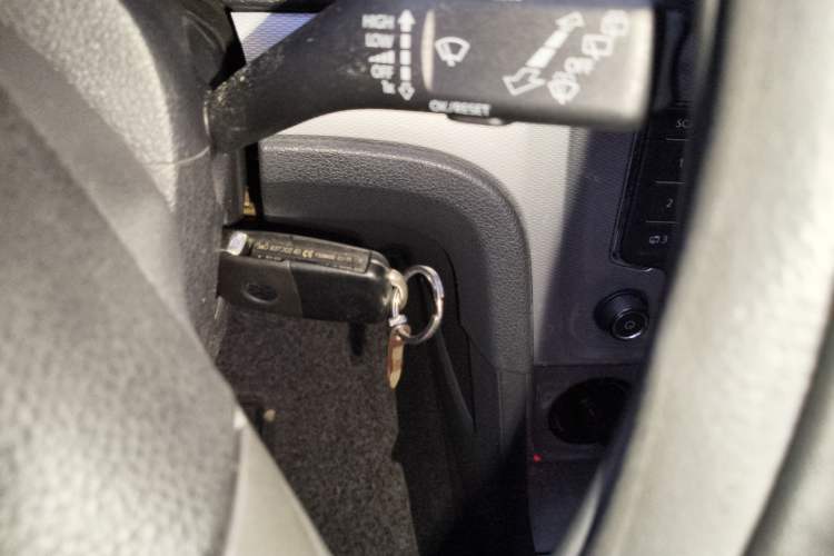 Used Volkswagen Gran Lavida 2013 1.4 TSI Automatic Comfort Model Vehicle Key