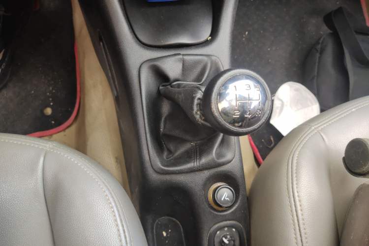 Used Peugeot 207 2011 Sedan 1.4L Manual Yule Edition