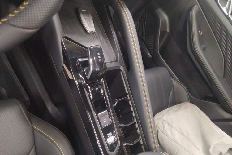 Used Geely Auto Coolray 2025 Bin Yue L 1.5T DCT Starlight Edition
