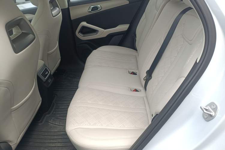 Used BYD Yuan UP 2025 Intelligent Driving Version 401 km Beyond-Range Edition
