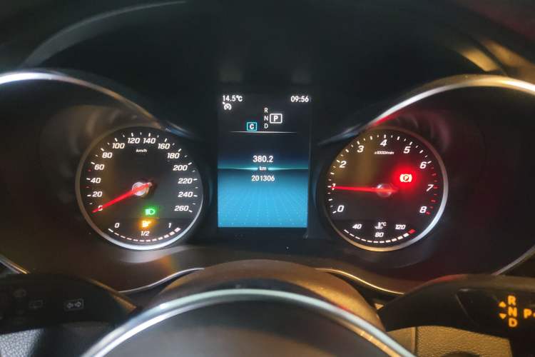 Used Mercedes-Benz GLC 2020 GLC 260 L 4MATIC Dynamic Model Instrument Cluster