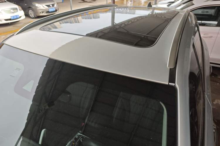 Used Hongqi HS5 2022 Facelifted Version 2.0T Smart Connect Flagship All-Wheel-Drive Edition
