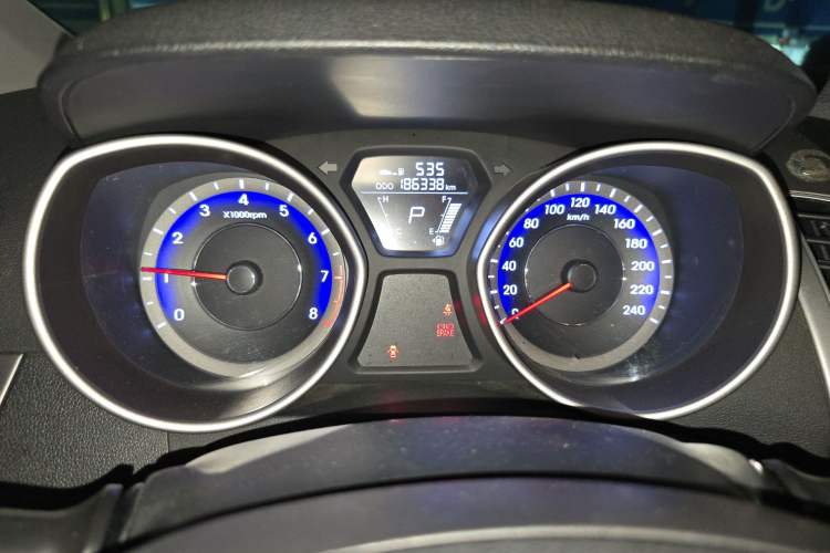 Used Hyundai Elantra (5th Generation / Langdong) 2016 1.6L Automatic Smart Version
