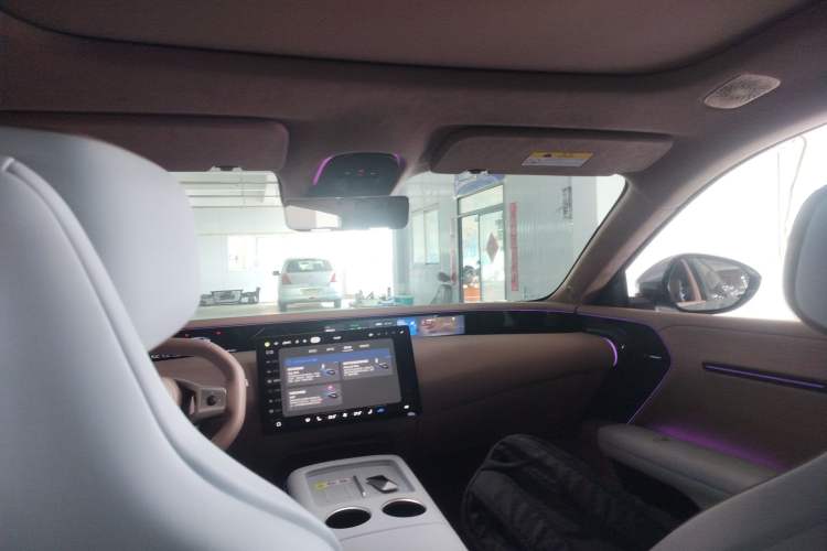 Used Avatr 07 2024 Max Extended-Range Edition Headliner