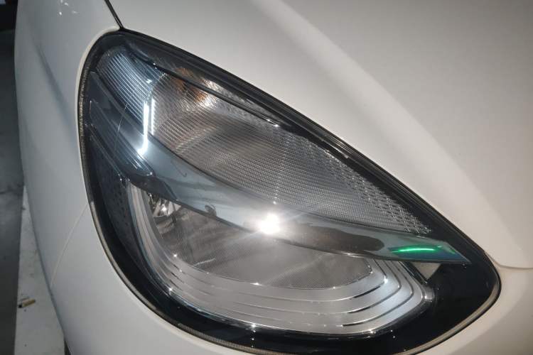 Used Roewe Clever 2022 311km QiQi BoBo Edition Right Front Headlight