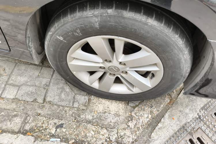 Used Nissan Teana 2011 2.5L XL Advanced Edition Right Front Wheel Hub