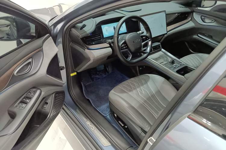 Used BYD Seal 2024 HONOR Edition DM-i 1.5T 121km Flagship Model