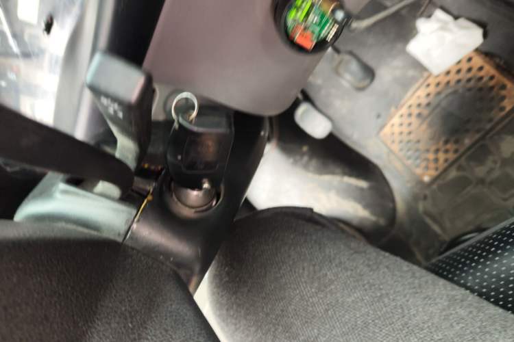 Used JMC Transit 2017 2.8T Commercial Version Short Wheelbase Mid-Roof 6/7/8-Seater JX493 Vehicle Key