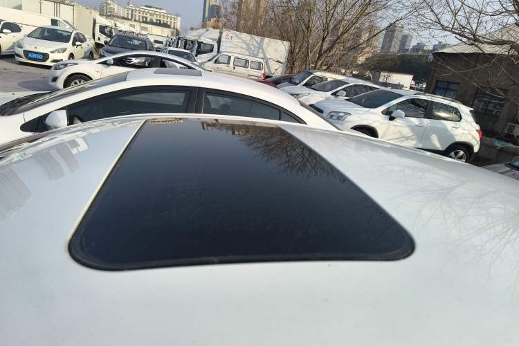 Used Roewe 360 2015 1.5L Manual Luxury Edition
