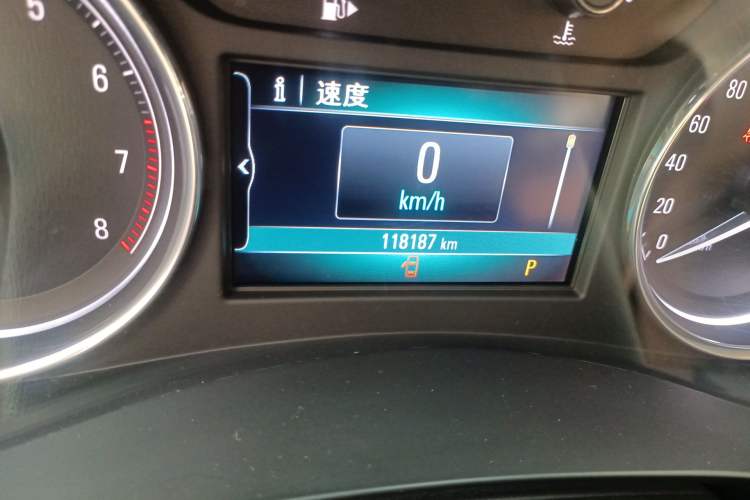 Used Buick LaCrosse 2016 20T Elite Edition Odometer Close Up