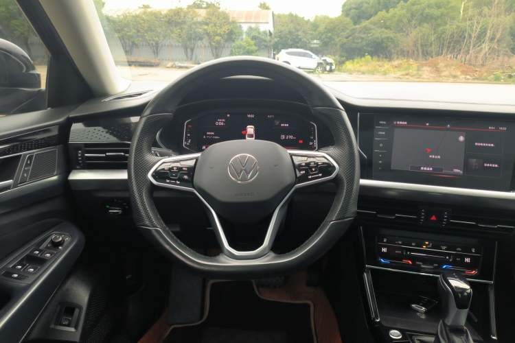 Used Volkswagen Passat 2022 330TSI Luxury Edition
