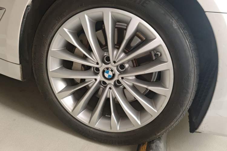 Used BMW 5 Series New Energy 2020 Mileage Upgrade Version 530Le Luxury Package
