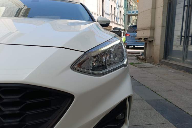 Used Ford Focus 2020 Sedan EcoBoost 180 Automatic Trend Edition