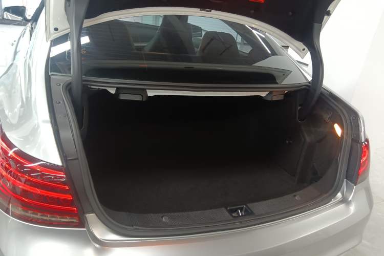 Used Mercedes-Benz E-Class 2016 E 200 Coupe Dynamic Edition Trunk
