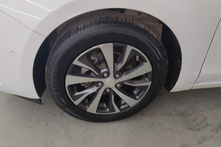 Used Buick Excelle GX 2018 18T Automatic Elite Model Left Front Wheel Hub