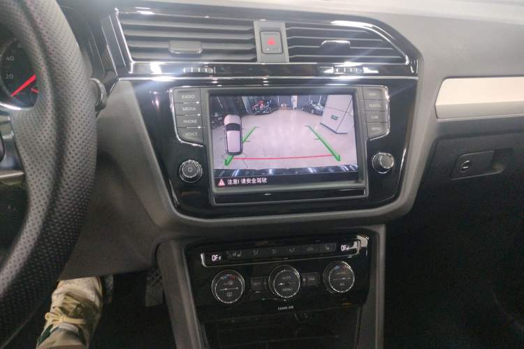 Used Volkswagen Tiguan L 2018 330TSI Automatic Two-Wheel Drive Luxury Edition
