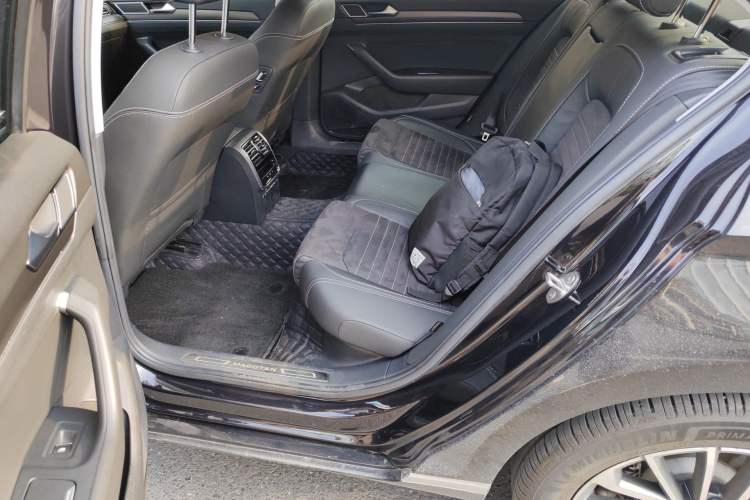 Used Volkswagen Magotan 2020 330TSI DSG Luxury Edition Left Rear Seat