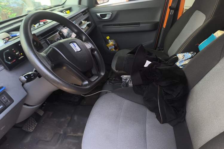 Used Farizon Xingxiang V 2023 V6E Guoxuan Hi-Tech 38.7 kWh Value Edition Left Front Seat