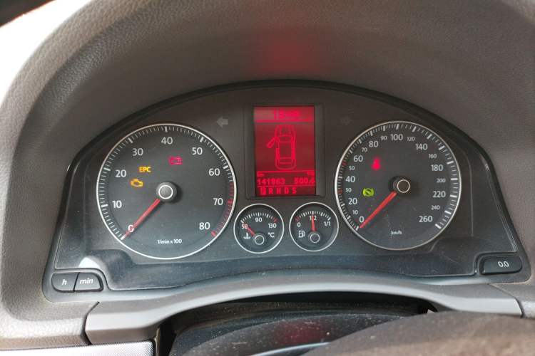 Used Volkswagen Sagitar 2010 1.4 TSI Automatic Tech Edition Instrument Cluster