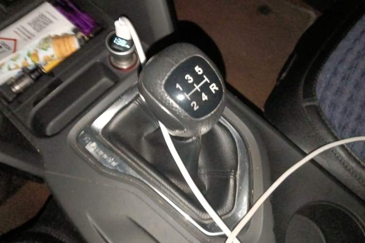 Used GAC Trumpchi GS4 2015 200T Manual Luxury Edition Gear Lever